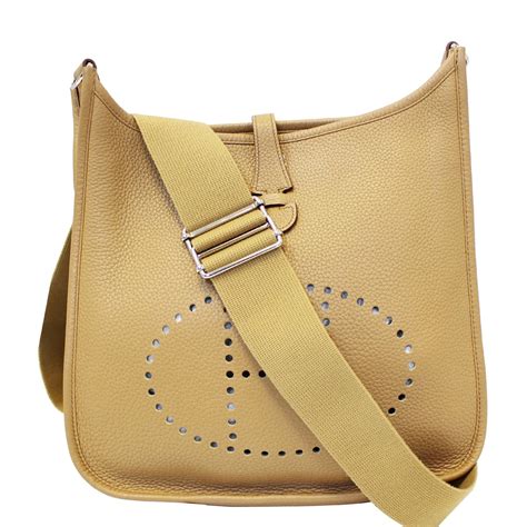 women hermes bag evelyne clemence|Hermes evelyne bag discontinued.